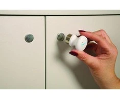 Dreambaby Laikiklis Magnetic Grip Safe (1 laikiklis + 4 įklotai)