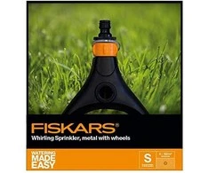 Fiskars besisukantis purkštuvas, metalinis, su ratukais 1023657