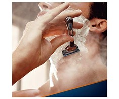 Barzdaskutė Gillette Fusion Proglide Flexball skustuvas + 1 pakeitimo galvutė
