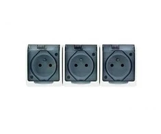 Elektro Plast Nasielsk Elektro-Plast GNT paviršiaus lizdas Hermes 3x2P + Baltos spalvos su dūmtraukiu (0323- 01)