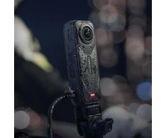 „Insta360 X5“ USB įkrovimo dėklas, atsparus orams | „Insta360“