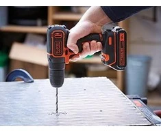 Black &amp; Decker Juodas+DECKER WIERTARKO-suktuvas 18V 2x1.5Ah BDCDC18B