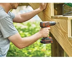 Black &amp; Decker Juodas &amp; Decker Suktuvas-gręžtuvas Juodas &amp; Decker BDCDC18KB-QW; 18 V; 2x1,5 Ah akum.