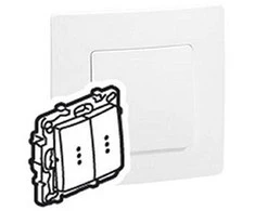 Legrand Daugiafunkcinis jungties indikatorius 10AX balta Niloe - 664714