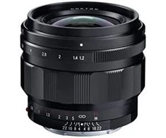 Objektyvas „Voigtlander Obiektyw Nokton 50 mm f/1.2“, sijonas „Sony E“