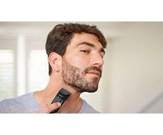 Philips Multigroom series 3000 6-in-1, Face MG3710/15 6 įrankiai Savaime galandantys plieniniai peiliukai Veikimo laikas Iki 60 min. Skalaujami priedai