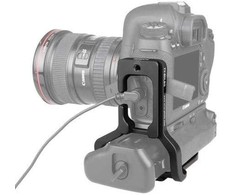 „Szybkozłączka Sirui Sirui Quick Release Plate TY-6D LBG” – tai tekstas, kuriame yra prekės ženklo pavadinimas ir modelio kodas, todėl verčiu tik tą dalį, kurią reikia: „Szybkozłączka” – tai „greito atjungimo plokštelė” arba „greito fiksavimo plokštelė”. Kadangi tekstas yra pavadinimas, o jame yra gamintojo pavadinimas (Sirui) ir modelio kodas (TY-6D LBG), kurie nekeičiami, vertimas būtų: **Sirui greito atjungimo plokštelė TY-6D LBG**