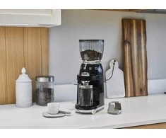 Kavamalė Smeg CGF01WHEU balta