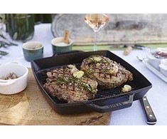 STAUB 40511-783-0 kvadratinė ketaus keptuvė su dviem rankenomis, 33 cm, juoda