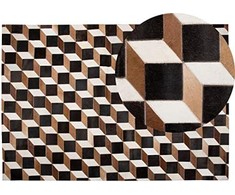 Beliani Odos skiautės kilimas 140 x 200 cm rudos spalvos ALPKOY