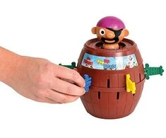 TOMY - Iššokantis piratas (85-7028)