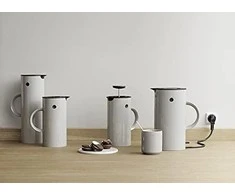 Stelton EM 77 vandens virdulys 1,5l šviesiai pilkas