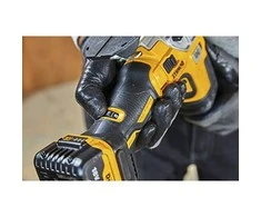 DEWALT akumuliatorinis siaurapjūklis DCS335NT 18V be akumuliatoriaus ir kroviklio su lagaminu TSTAK