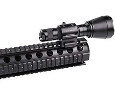 Skrzynkazdrewna Fenix ALG-00 adapteris žibintuvėliui