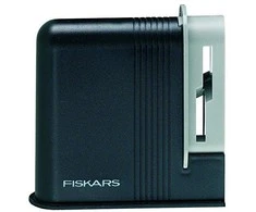 Fiskars Clip-Sharp™ žirklių galąstuvas, virtuvė