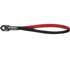 ARTISANARTIST Artisan &amp; Artist I ACAM 313A I Silk Camera Hand Strap, Juodas/Raudona