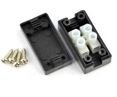 Oem 2 kontaktų 8A / 450V jungtis korpuse