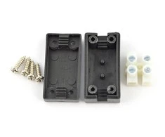 Oem 2 kontaktų 8A / 450V jungtis korpuse