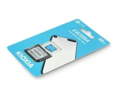 32 GB UHS-I U1 Kioxia Micro SD atminties kortelė su adapteriu