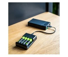 Green Cell Įkroviklis Žalias Cell GC VitalCharger + 4x AA 2000mAh Ni-MH baterijos