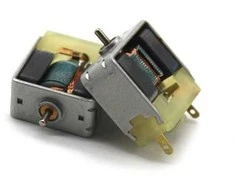 Oem Mini šepetėlinis variklis - 6200RPM - 3VDC - žaislams ir DIY projektams
