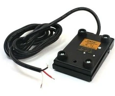 Oem TFS-1 kojinis jungiklis su guma - juodas - su kabeliu