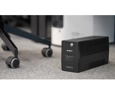 Nepertraukiamo maitinimo šaltinis UPS REBEL modelis Nanopower 1000 atsijungus 1000VA 600W 230V 50Hz