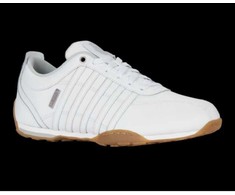 K-Swiss bateliai