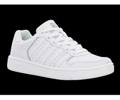 K-Swiss bateliai
