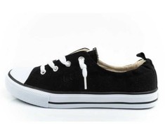 Lee Cooper bateliai