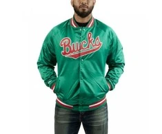 Mitchell &amp; Ness striukė