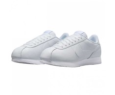 Nike bateliai