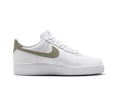 Nike bateliai