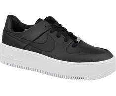 Nike bateliai