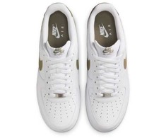 Nike bateliai