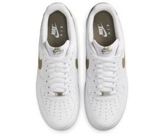 Nike bateliai