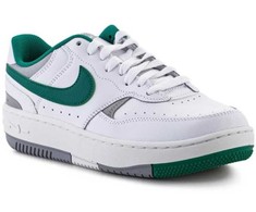 Nike bateliai