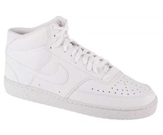 Nike bateliai