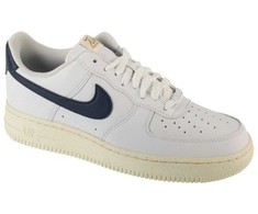 Nike bateliai