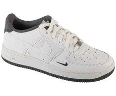Nike bateliai