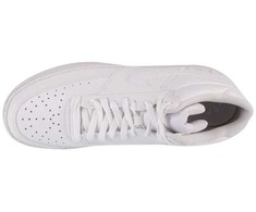 Nike bateliai