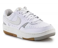 Nike bateliai