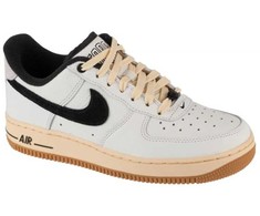 Nike bateliai