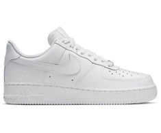 Nike bateliai