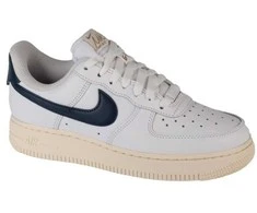 Nike bateliai