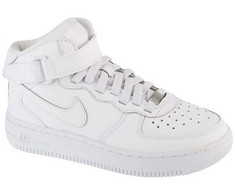 Nike bateliai