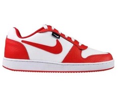 Nike bateliai