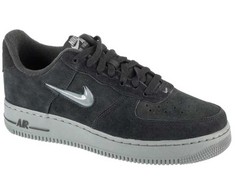 Nike bateliai