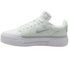 Nike bateliai