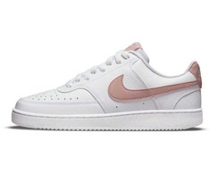 Nike bateliai